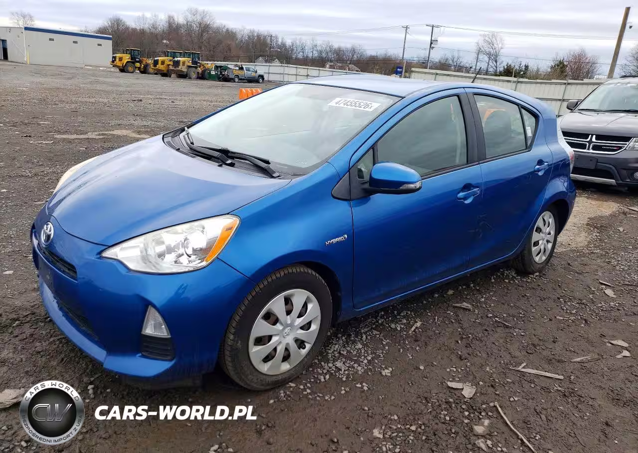 2013 Toyota Prius C Two