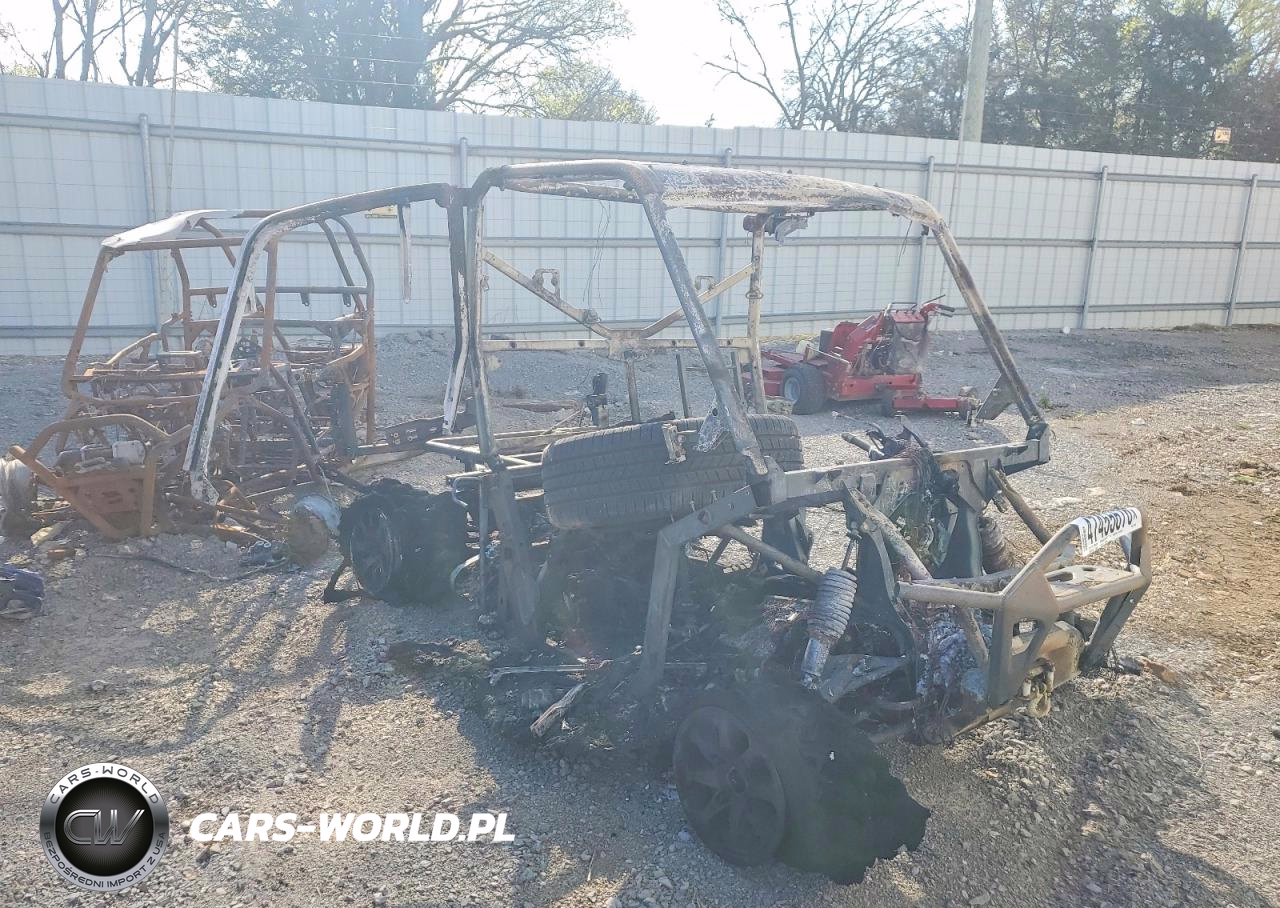 2024 Can-Am Defender Utility Vehicle