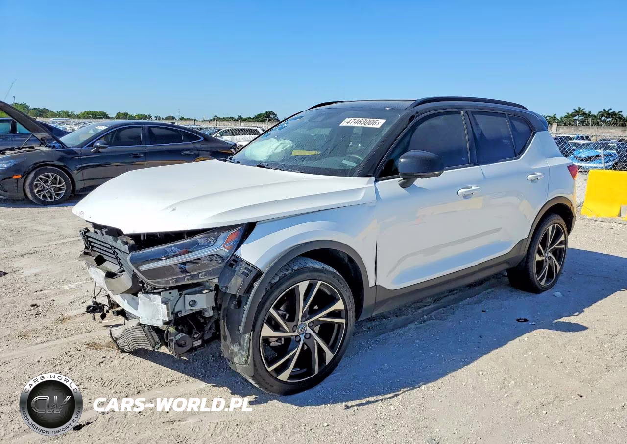 2020 Volvo Xc40 T4 R-Design
