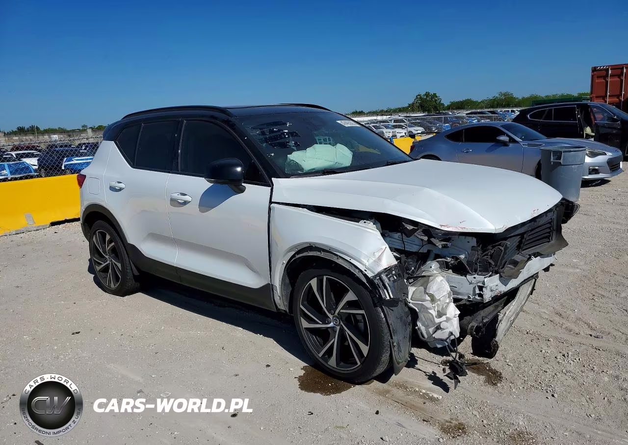 2020 Volvo Xc40 T4 R-Design VIN:YV4AC2HM0L2172694 - 4