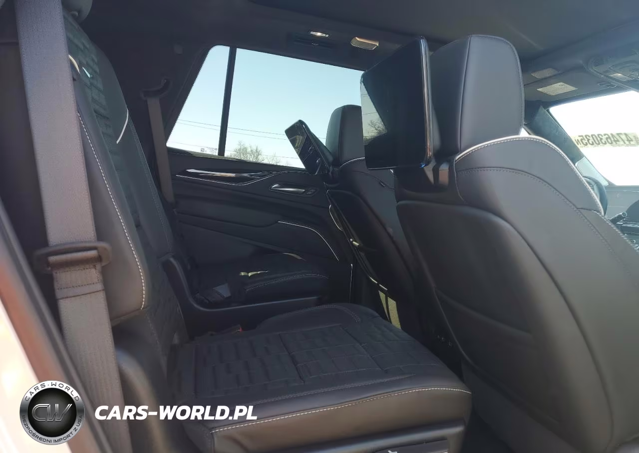 2024 Cadillac Escalade V VIN:1GYS4HK91RR400739 - 11