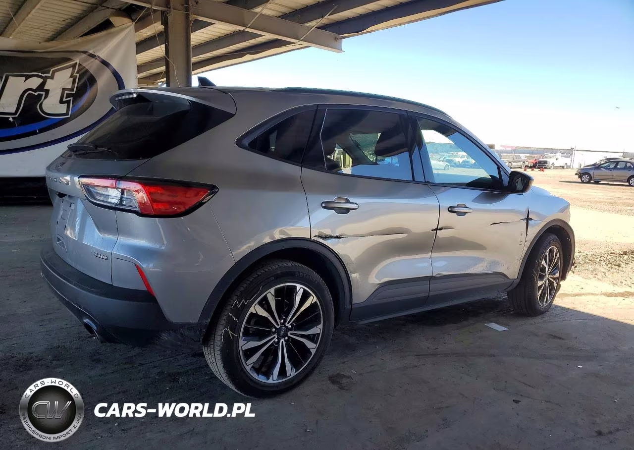 2022 Ford Escape Se VIN:1FMCU9BZ7NUB06829 - 3