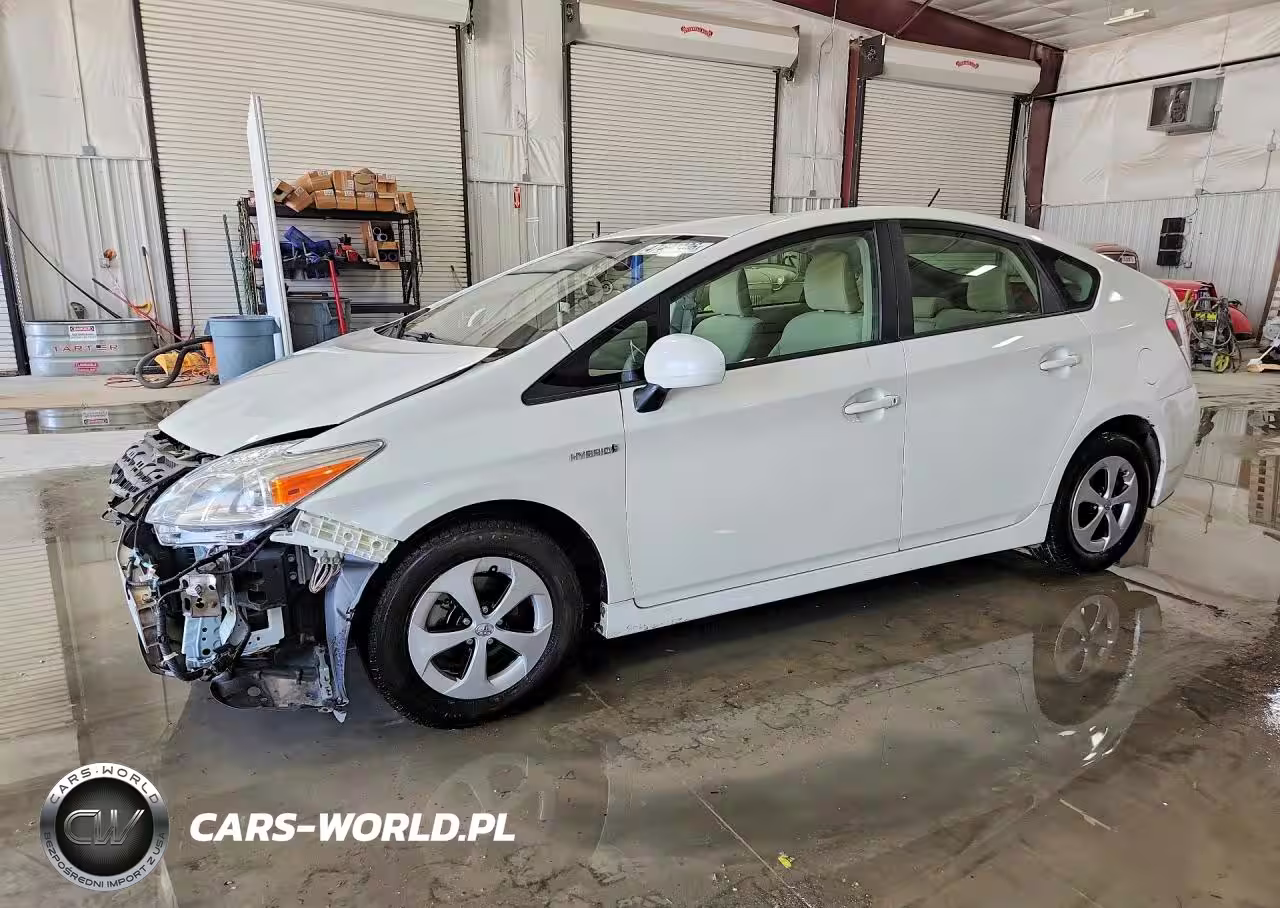 2015 Toyota Prius Three