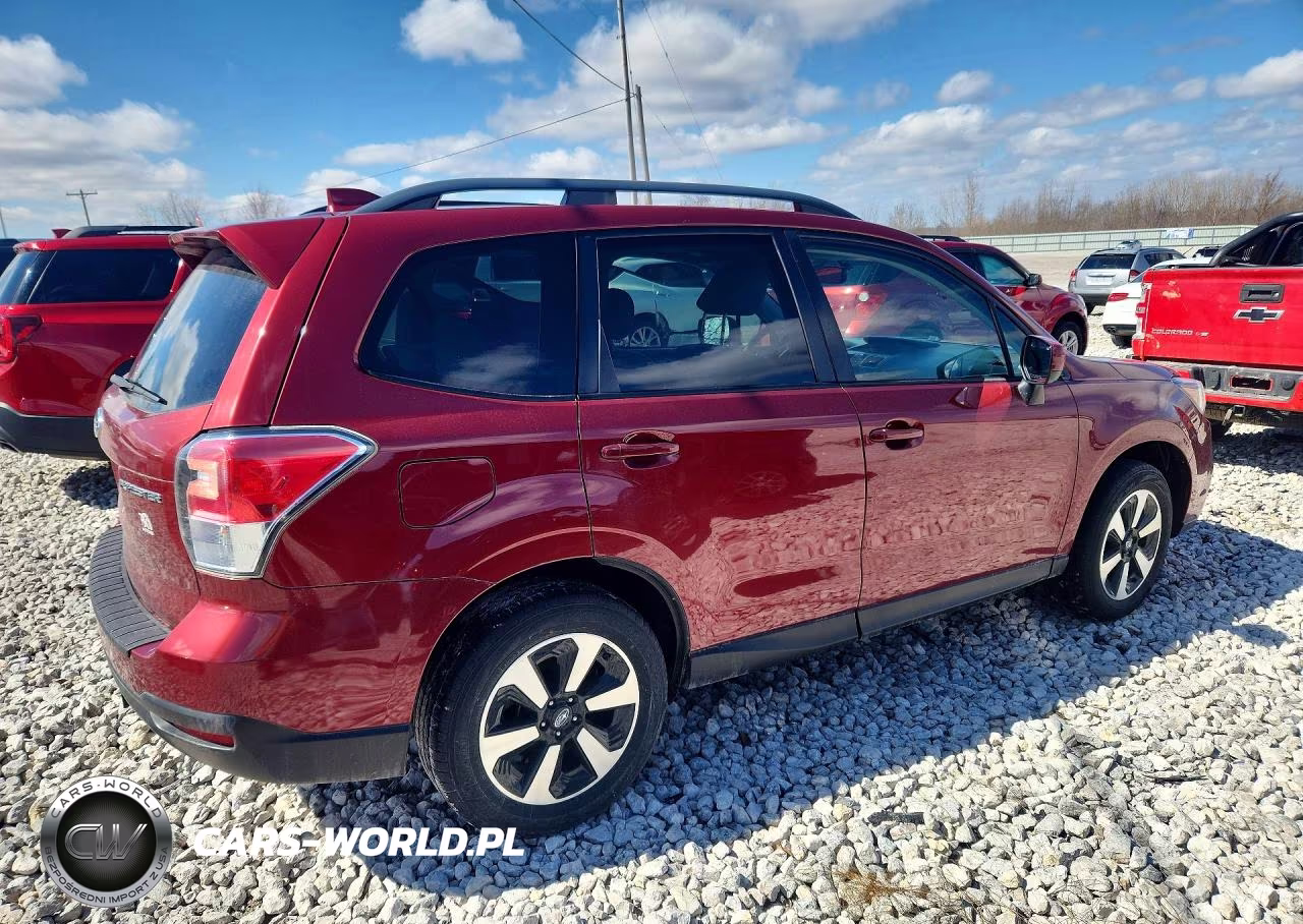 2018 Subaru Forester 2.5I Premium VIN:JF2SJAEC2JH532370 - 3