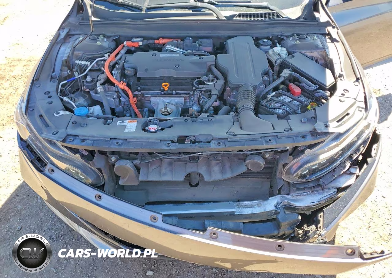 2018 Honda Accord Touring Hybrid VIN:1HGCV3F92JA011066 - 11