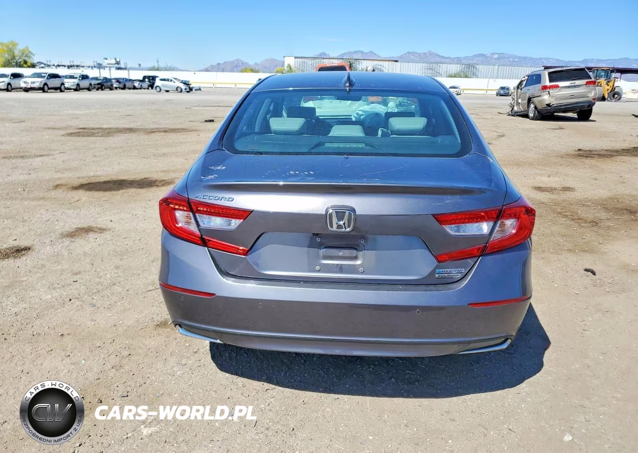 2018 Honda Accord Touring Hybrid VIN:1HGCV3F92JA011066 - 6