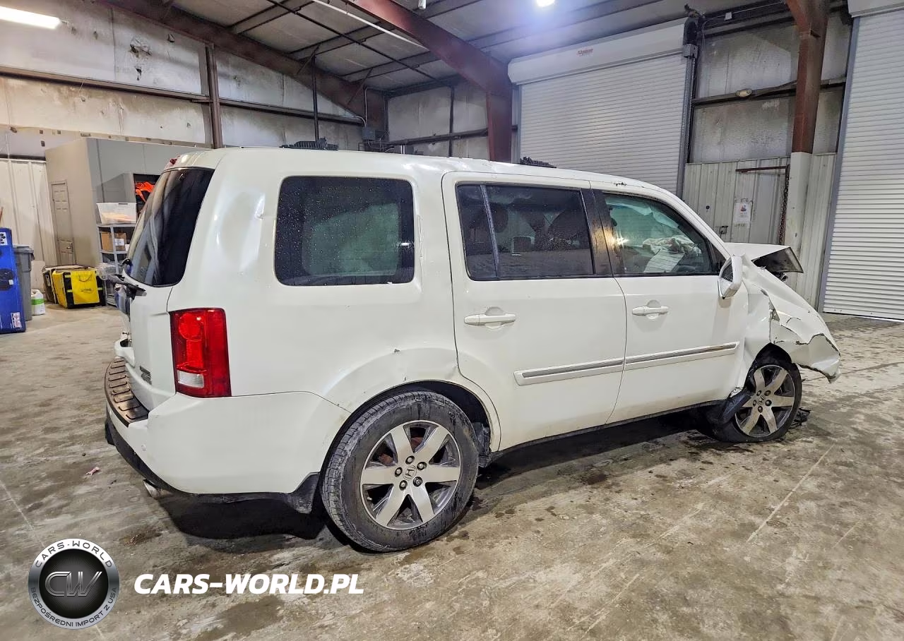 2015 Honda Pilot Touring VIN:5FNYF4H97FB007209 - 3