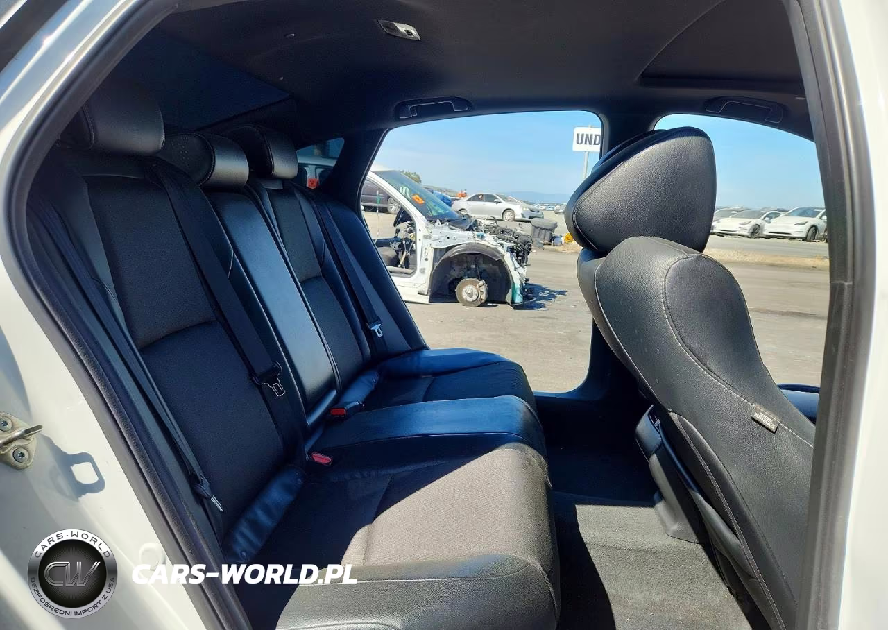2018 Honda Accord Sport VIN:1HGCV2F36JA027681 - 10