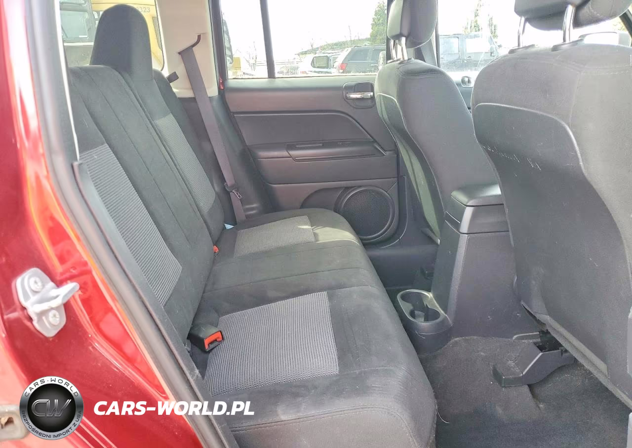 2016 Jeep Patriot Sport VIN:1C4NJPBA9GD813843 - 11