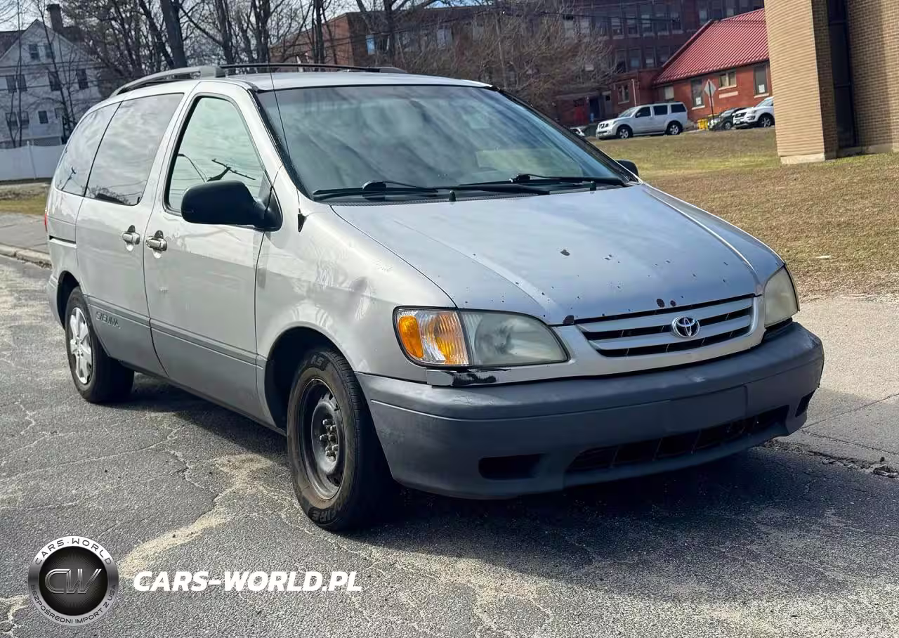 2002 Toyota Sienna Le