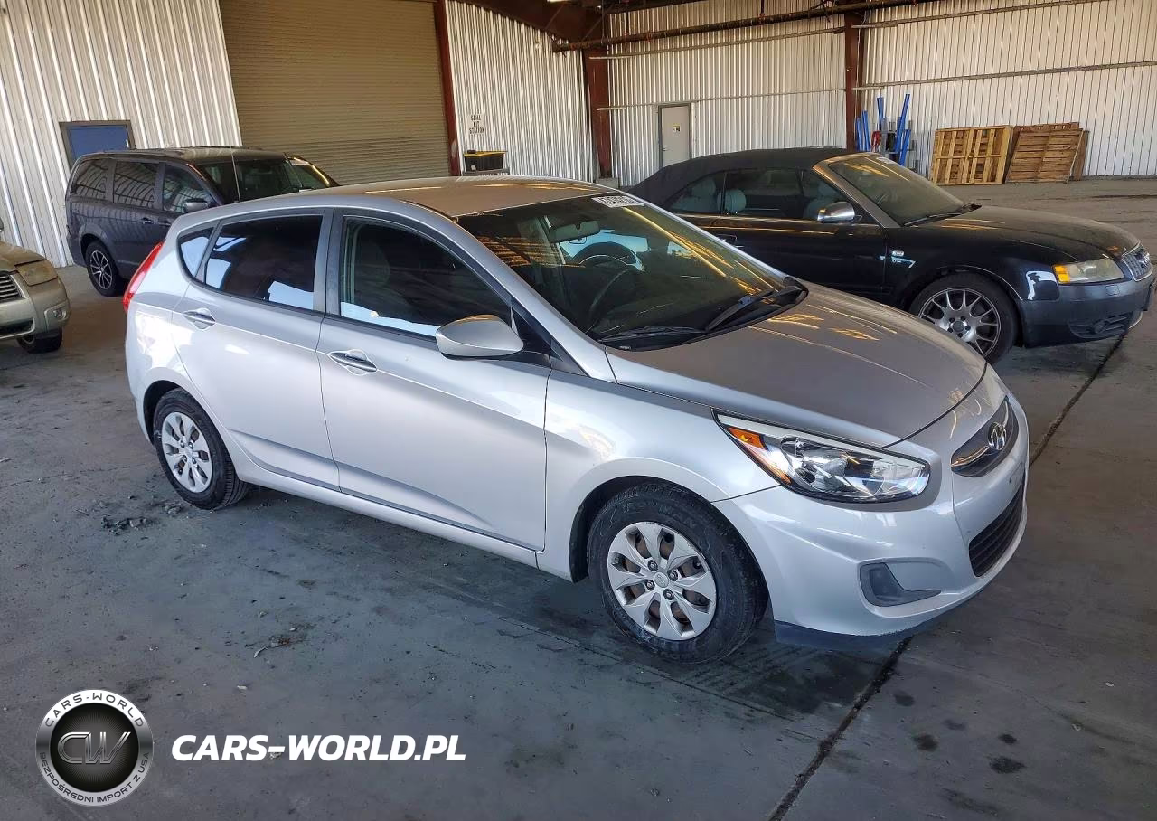 2017 Hyundai Accent Se VIN:KMHCT5AE7HU325904 - 4