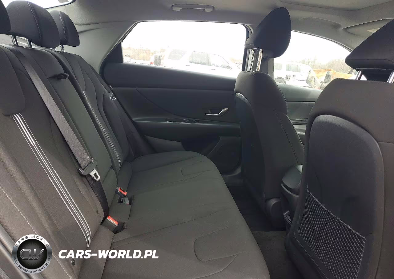 2024 Hyundai Elantra Sel VIN:KMHLS4DGXRU782332 - 10