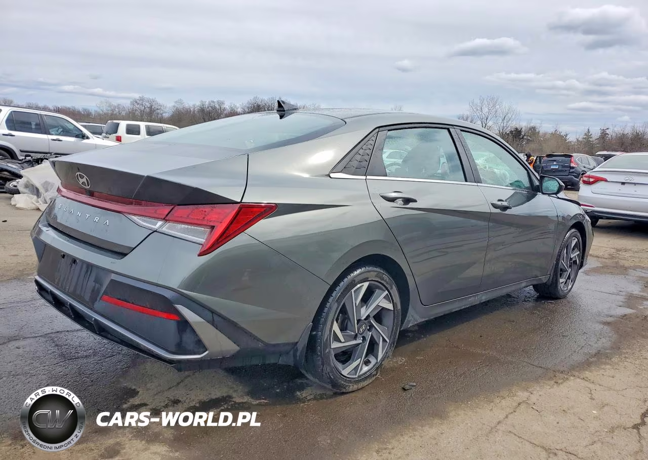 2024 Hyundai Elantra Sel VIN:KMHLS4DGXRU782332 - 3