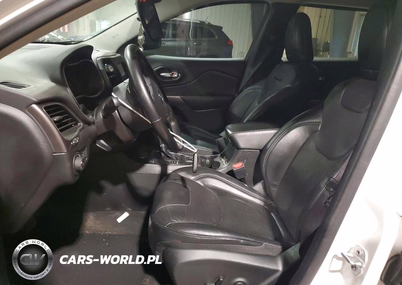 2020 Jeep Cherokee Latitude Plus VIN:1C4PJMLX3LD642155 - 7