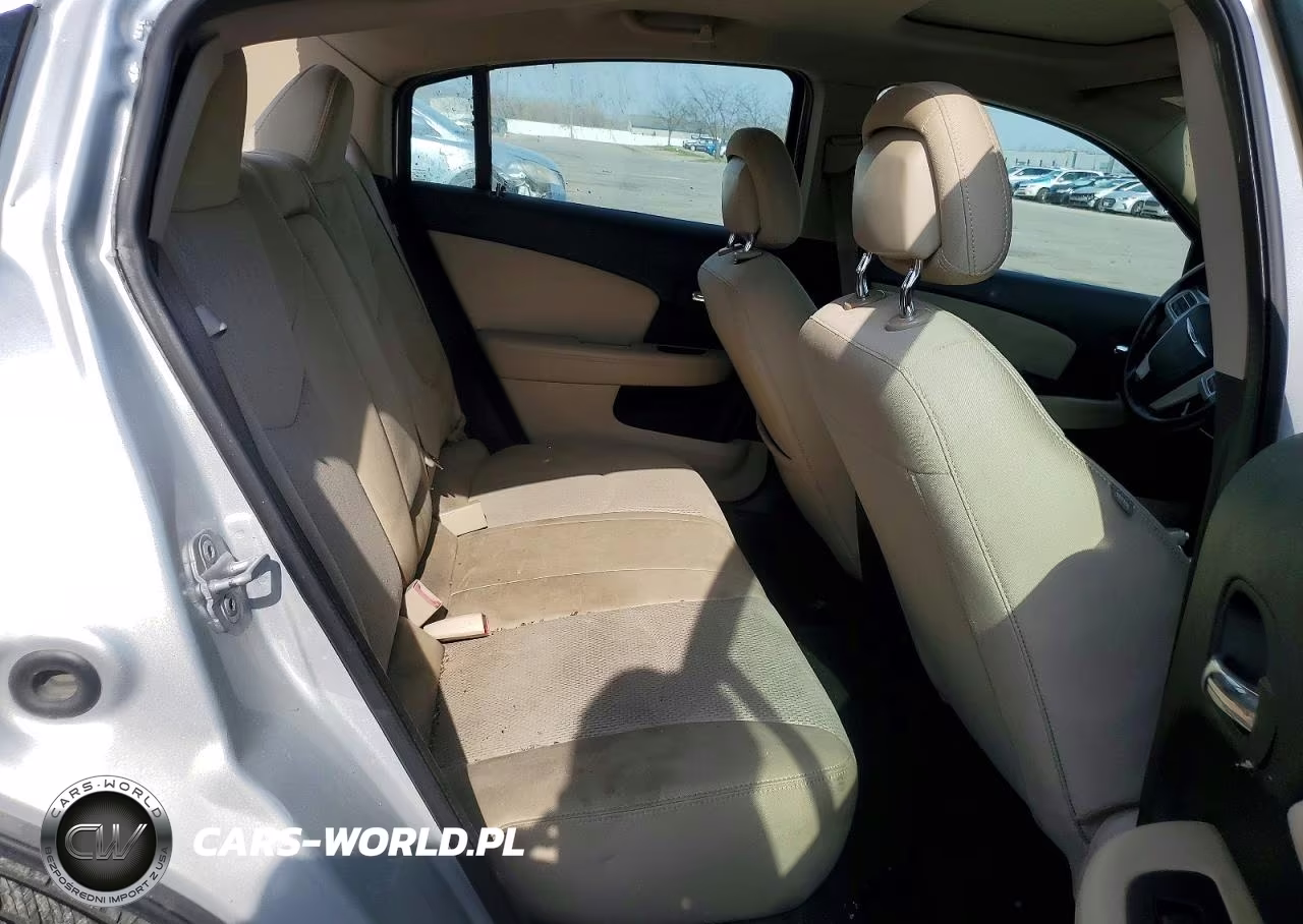 2012 Chrysler 200 Touring VIN:1C3CCBBB5CN137784 - 10