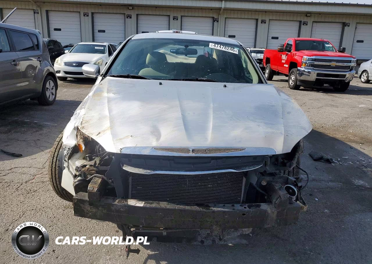 2012 Chrysler 200 Touring VIN:1C3CCBBB5CN137784 - 5