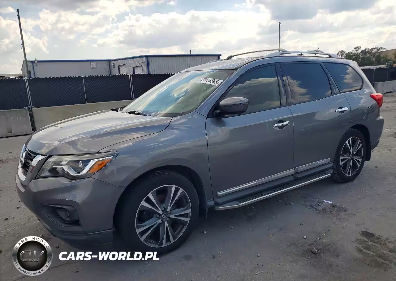 2018 Nissan Pathfinder Platinum – zdjęcie 1 z 13