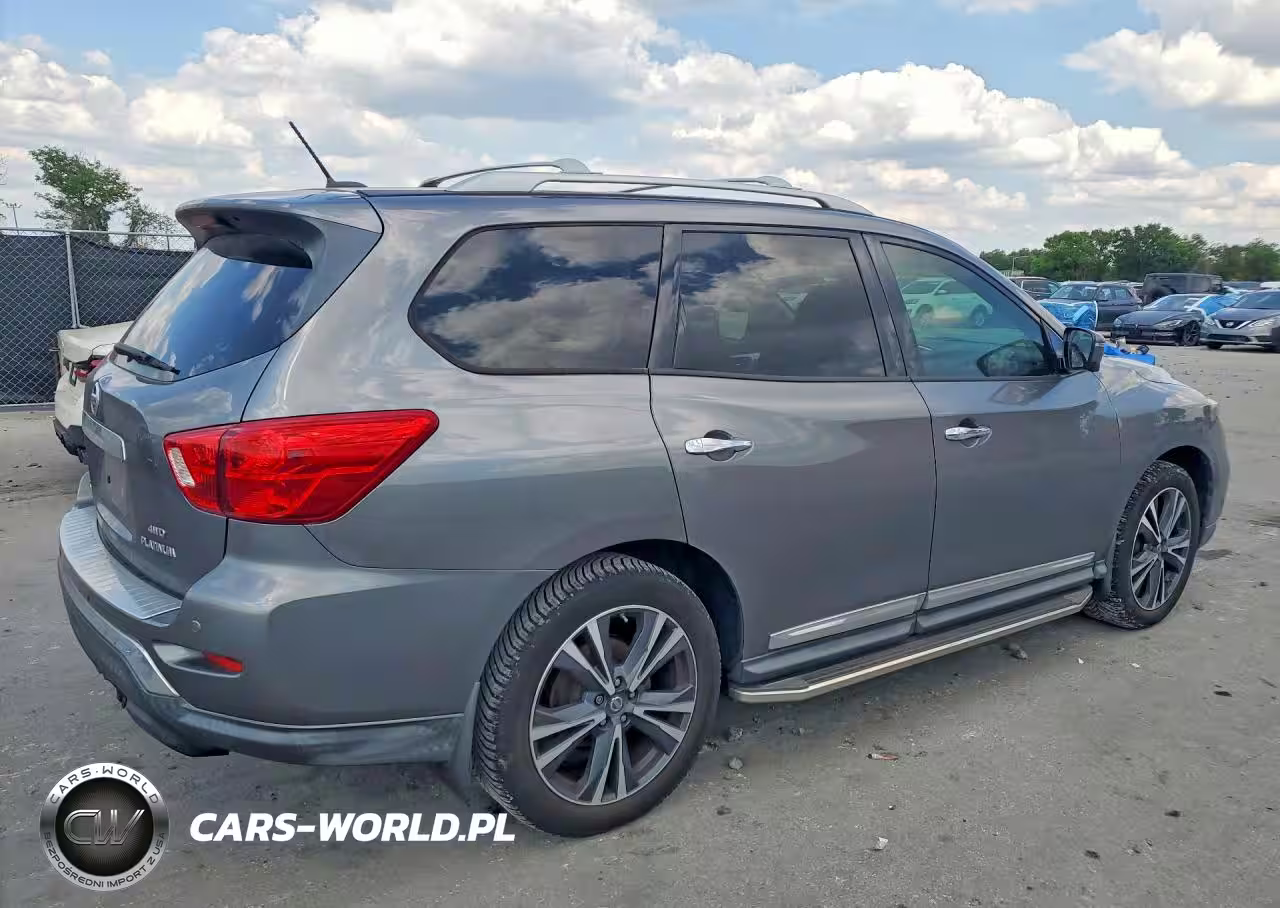 2018 Nissan Pathfinder Platinum VIN:5N1DR2MM7JC655977 - 3