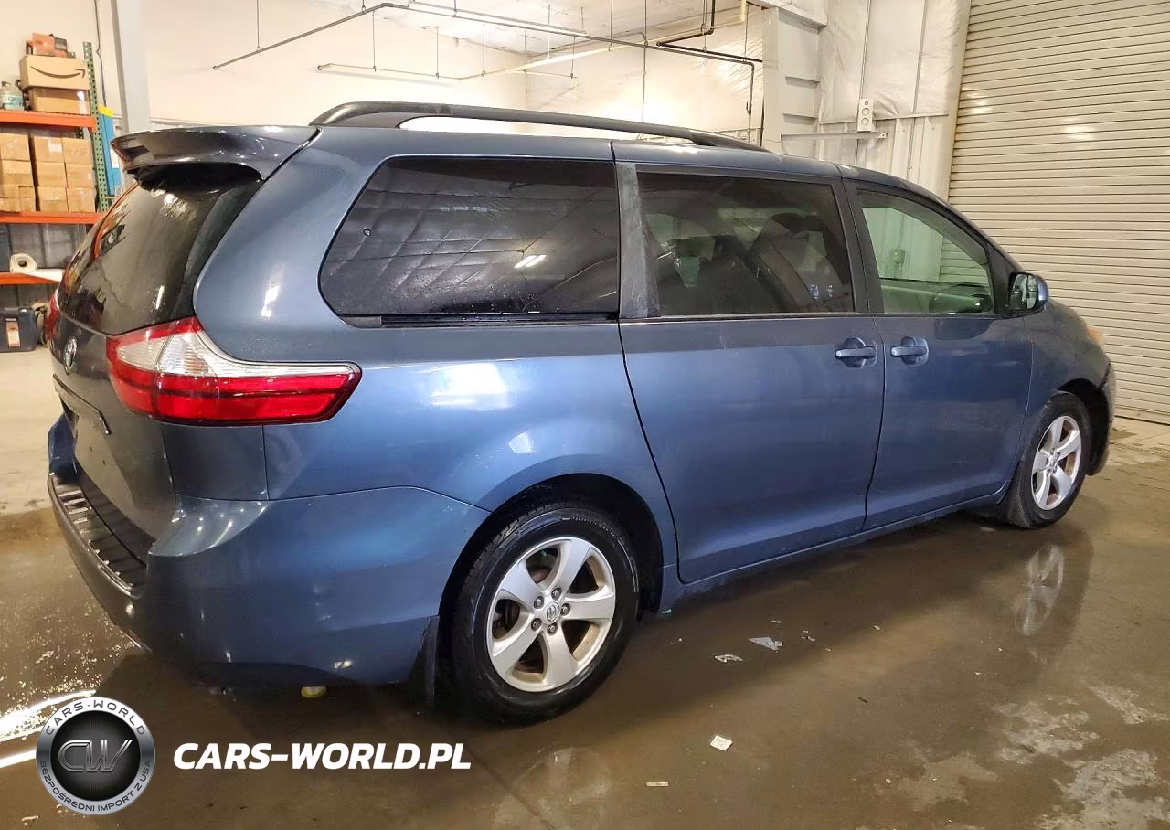 2015 Toyota Sienna VIN:5TDKK3DC2FS579121 - 3