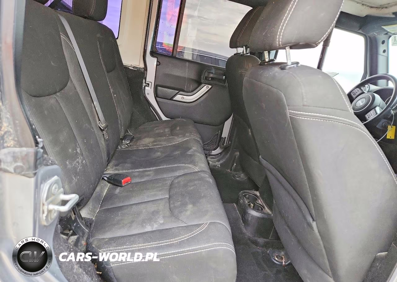 2015 Jeep Wrangler Unlimited Rubicon VIN:1C4BJWFG5FL713867 - 10