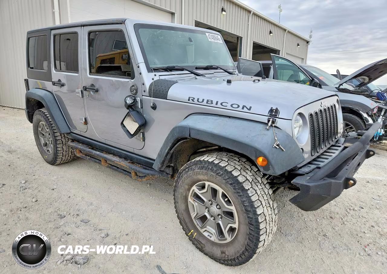 2015 Jeep Wrangler Unlimited Rubicon VIN:1C4BJWFG5FL713867 - 4
