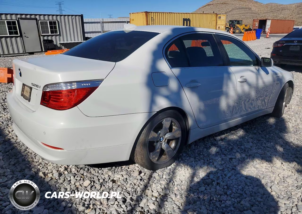 2008 BMW 5 Series VIN:WBANU53568CT16914 - 3