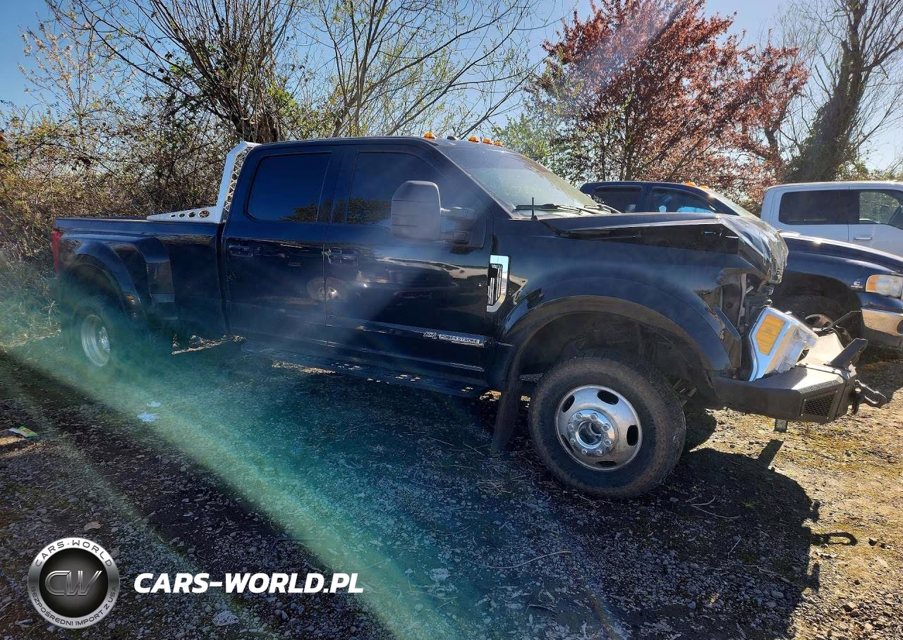 2017 Ford F350 Super Duty VIN:1FT8W3DTXHEE76410 - 4
