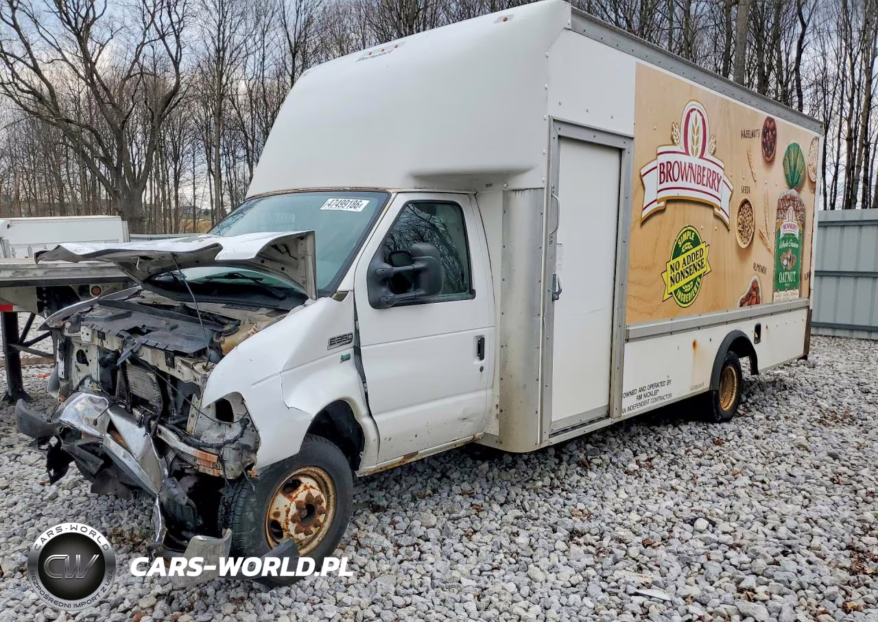 2014 Ford Econoline E350 Super Duty Cutaway Van