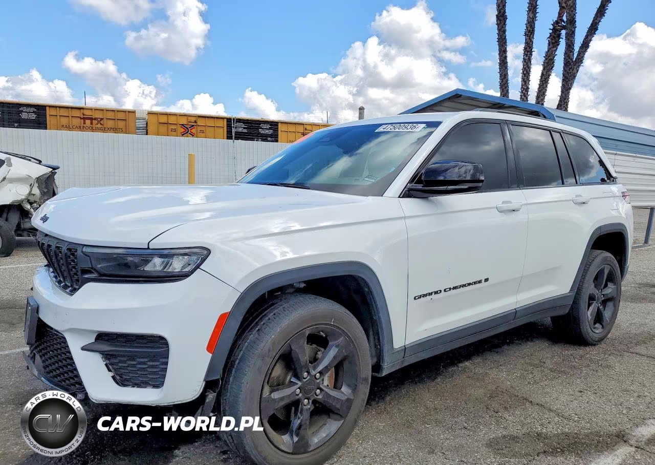2022 Jeep Grand Cherokee Laredo – zdjęcie 1 z 13
