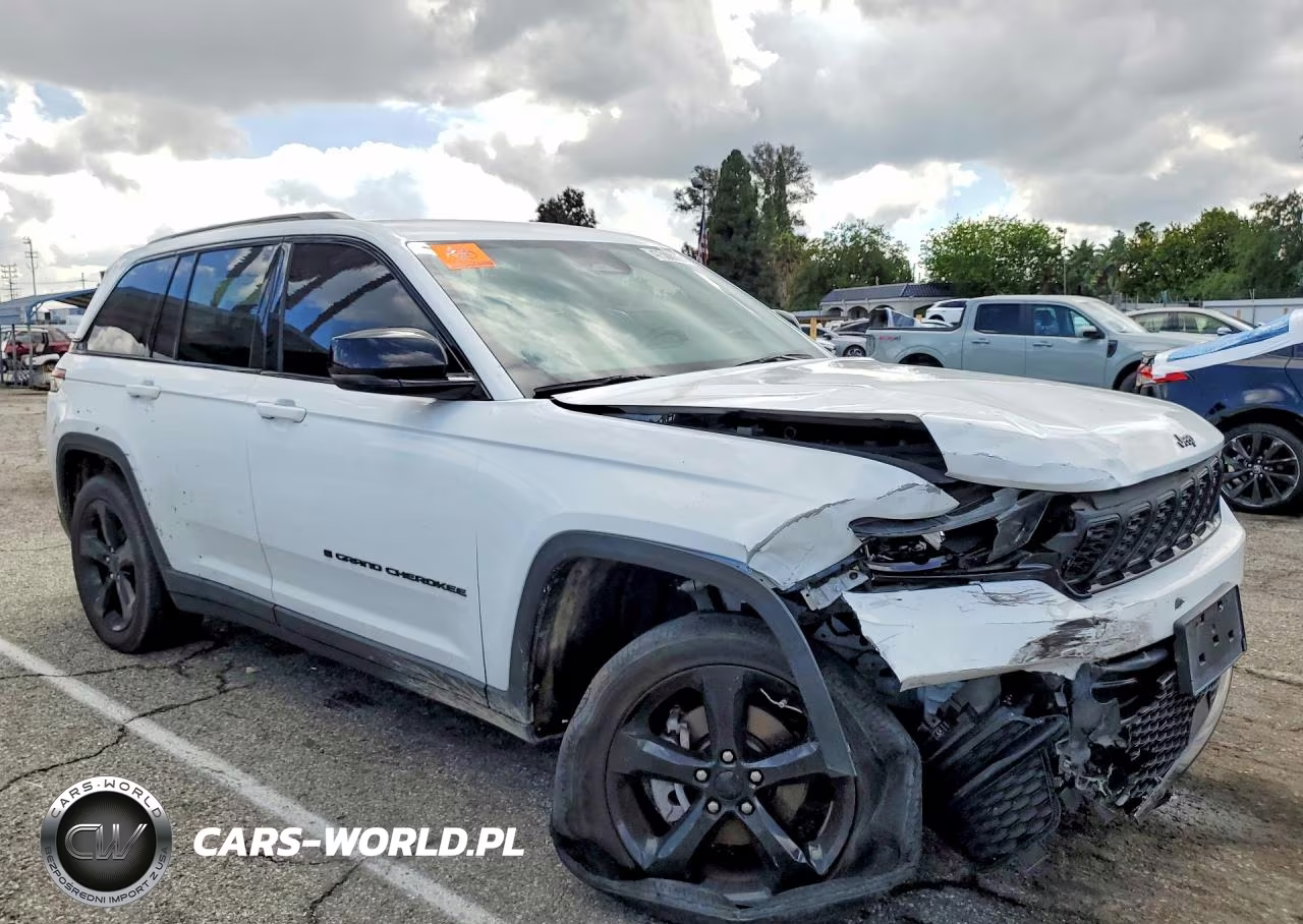 2022 Jeep Grand Cherokee Laredo VIN:1C4RJHAG3N8589049 - 4