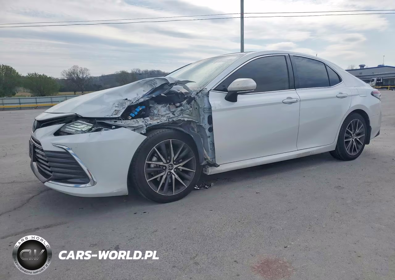 2021 Toyota Camry Hybrid Xle
