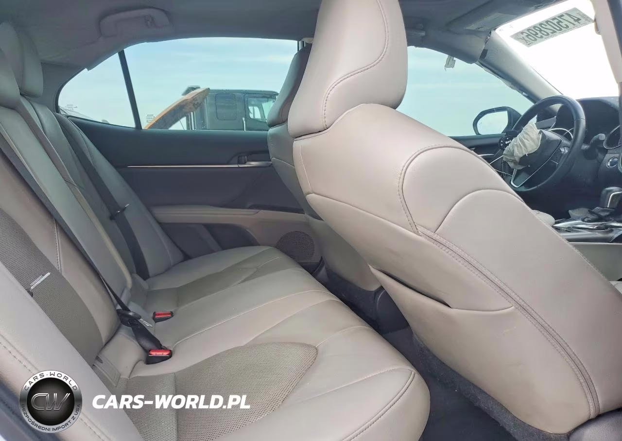2021 Toyota Camry Hybrid Xle VIN:4T1F31AKXMU569598 - 10