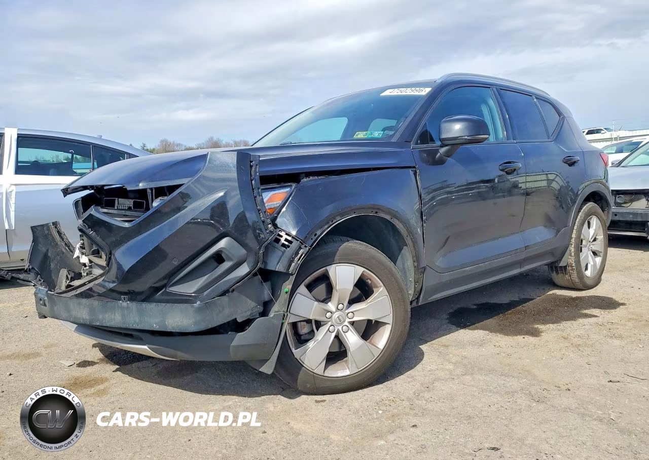 2022 Volvo Xc40 T5 Momentum