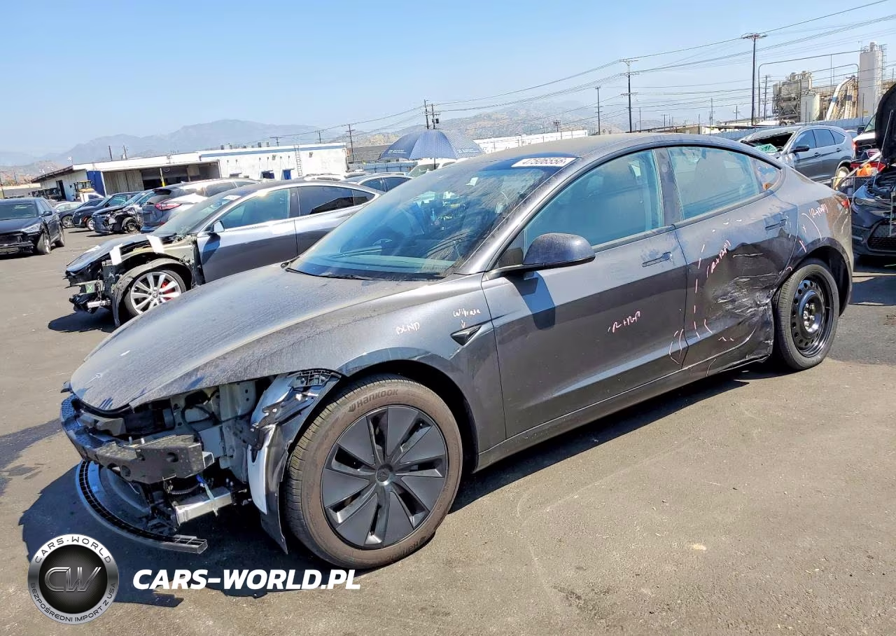 2025 Tesla Model 3