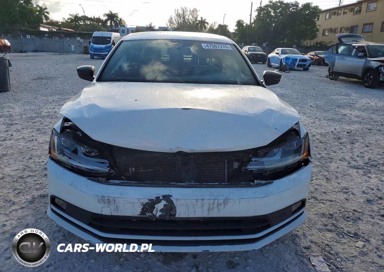 2017 Volkswagen Jetta Sport VIN:3VWD17AJ7HM303135 - 5