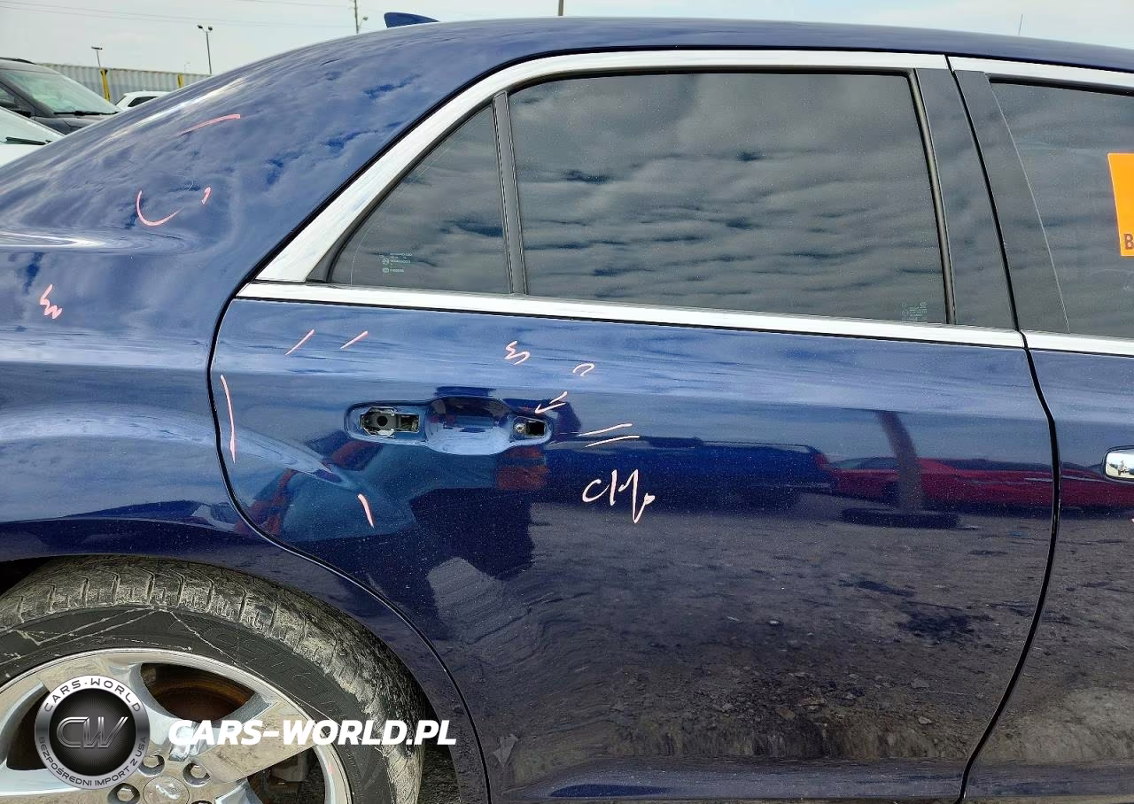 2016 Chrysler 300C VIN:2C3CCAEG6GH147630 - 10
