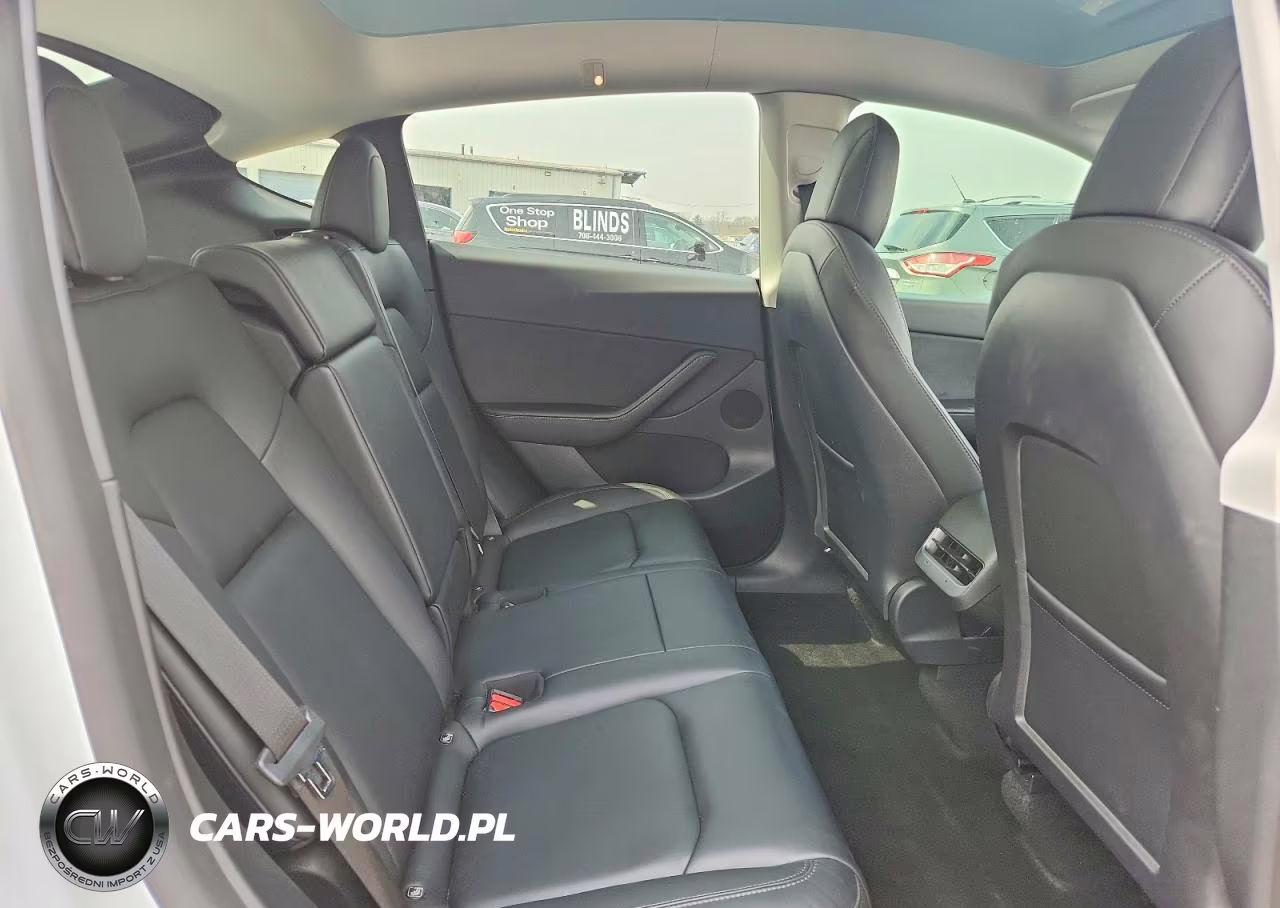 2022 Tesla Model Y VIN:7SAYGDEF5NF454114 - 10