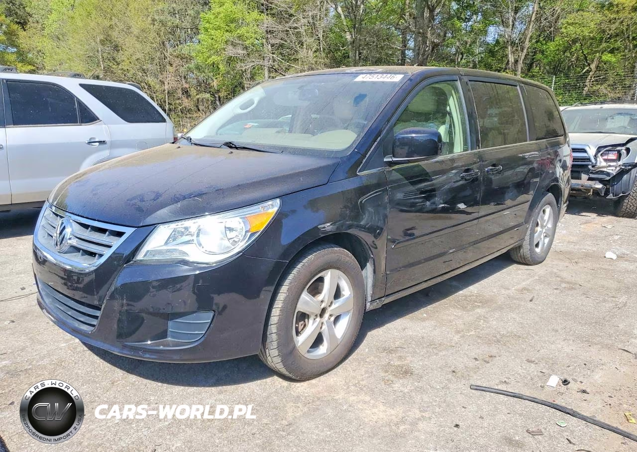 2010 Volkswagen Routan S