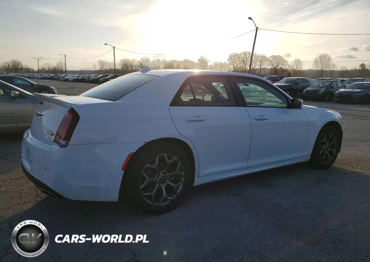 2017 Chrysler 300 S VIN:2C3CCAGGXHH534812 - 3