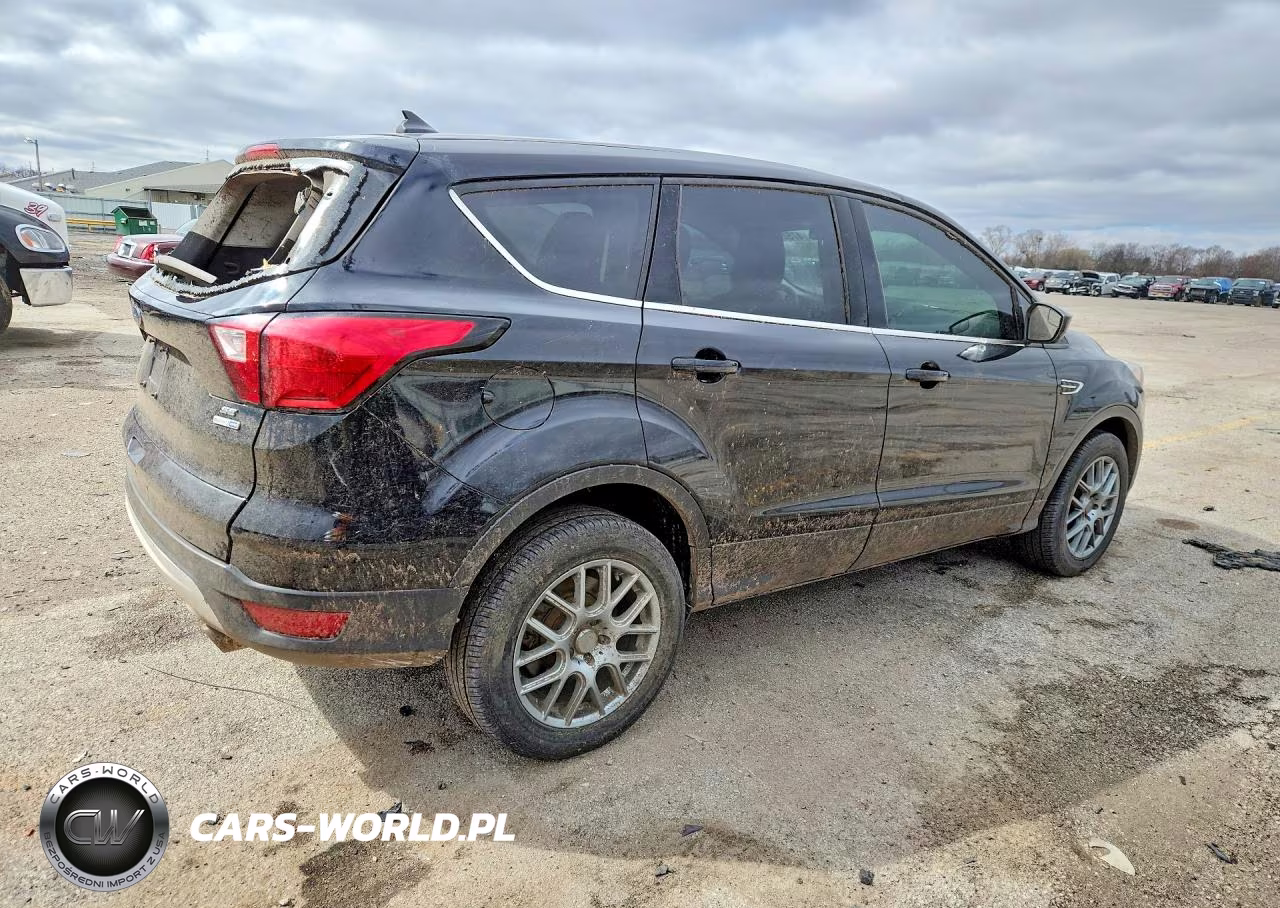 2019 Ford Escape Se VIN:1FMCU9GD1KUB69028 - 3