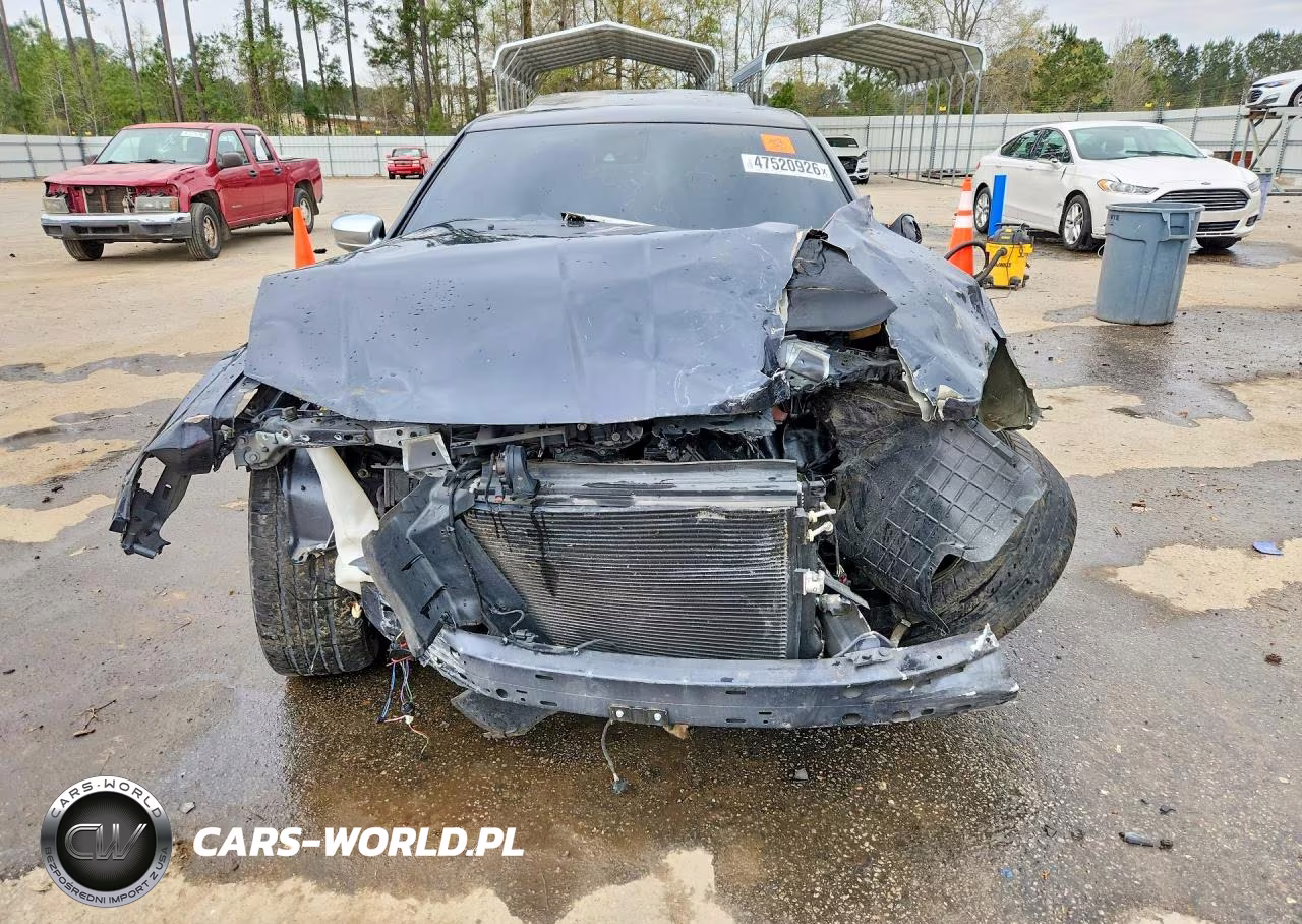 2018 Chrysler 300C VIN:2C3CCAPTXJH181443 - 5