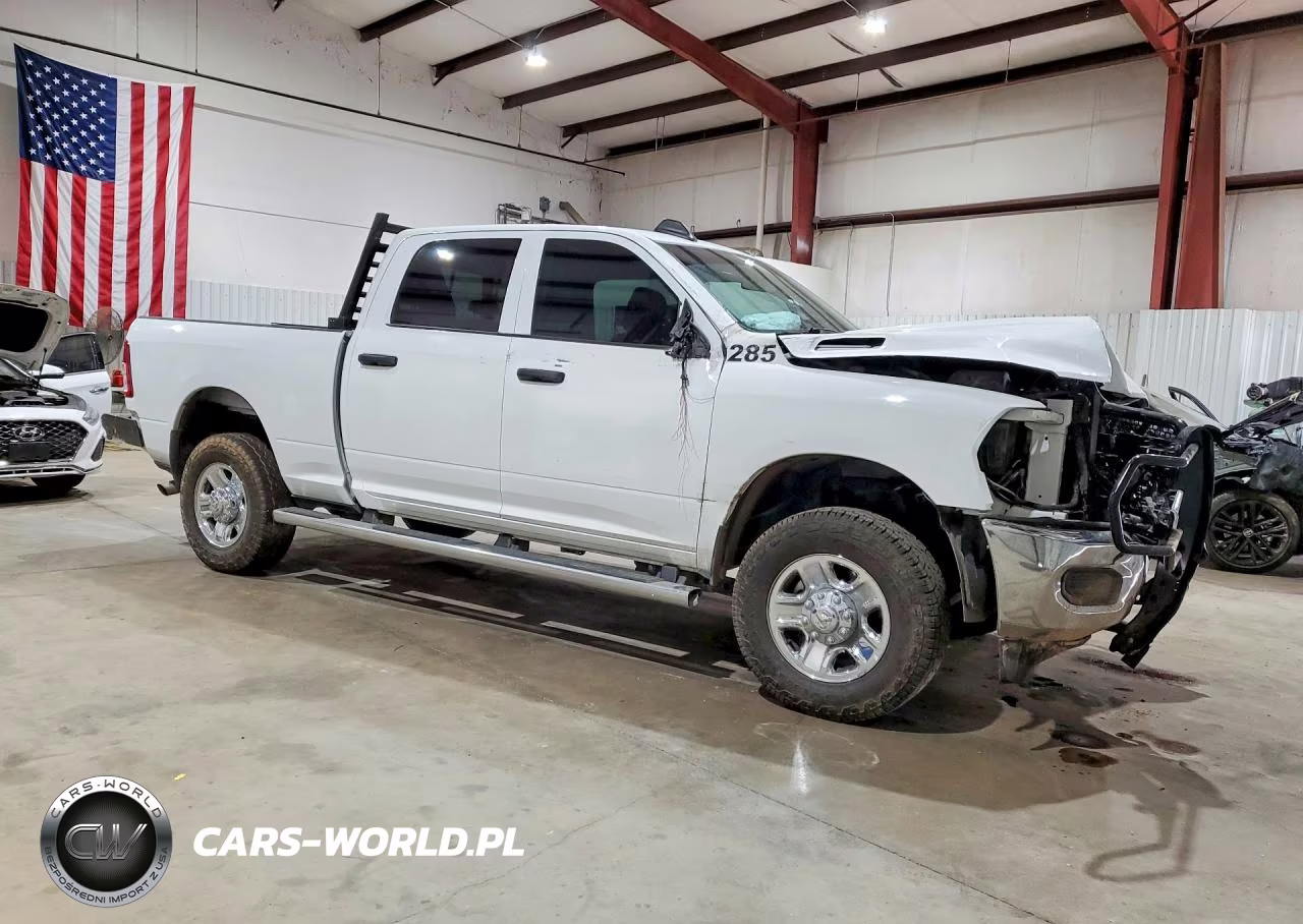 2024 Ram 2500 Tradesman VIN:3C6UR5CJ1RG305208 - 4