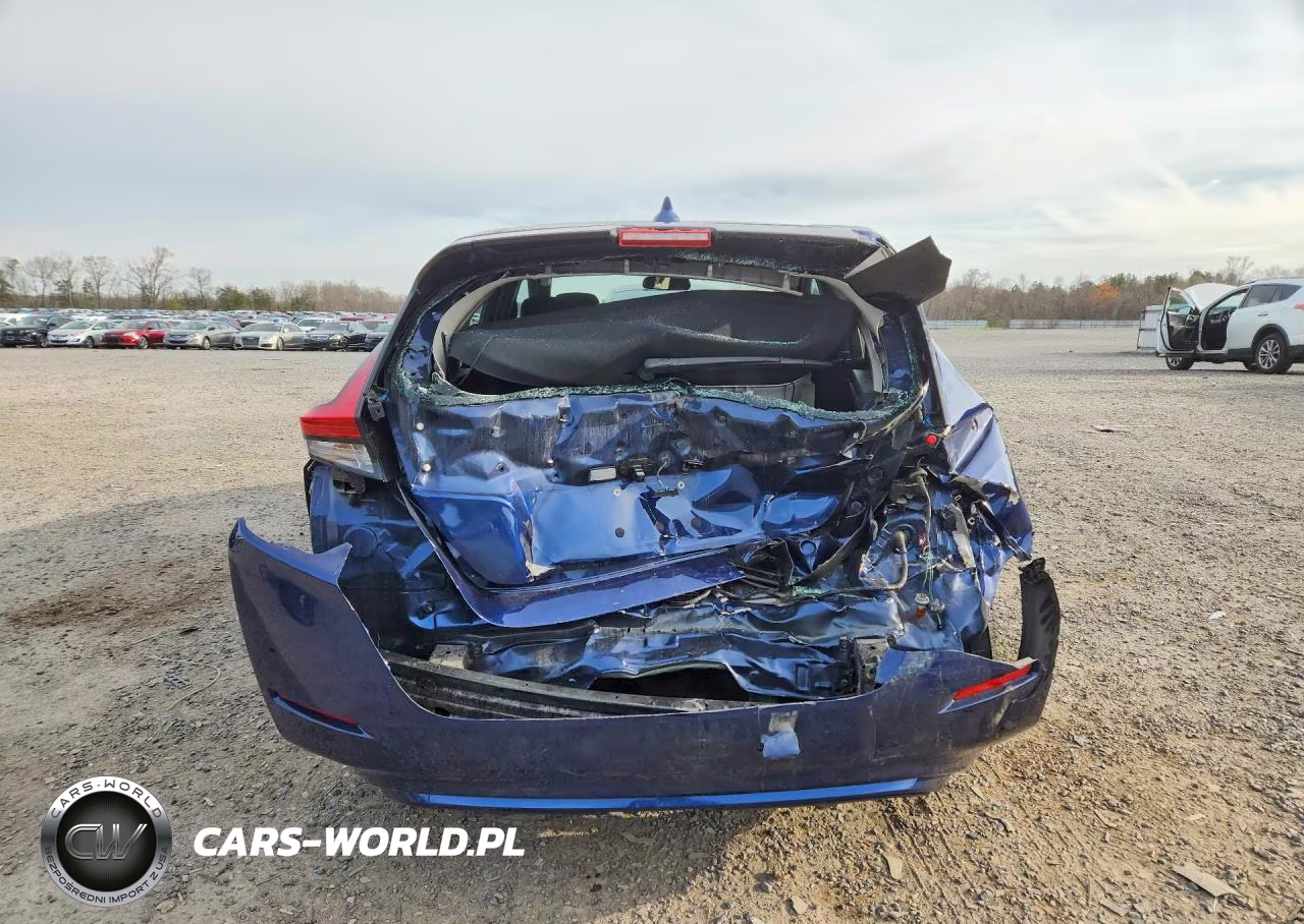 2018 Nissan Leaf S VIN:1N4AZ1CP7JC301864 - 6