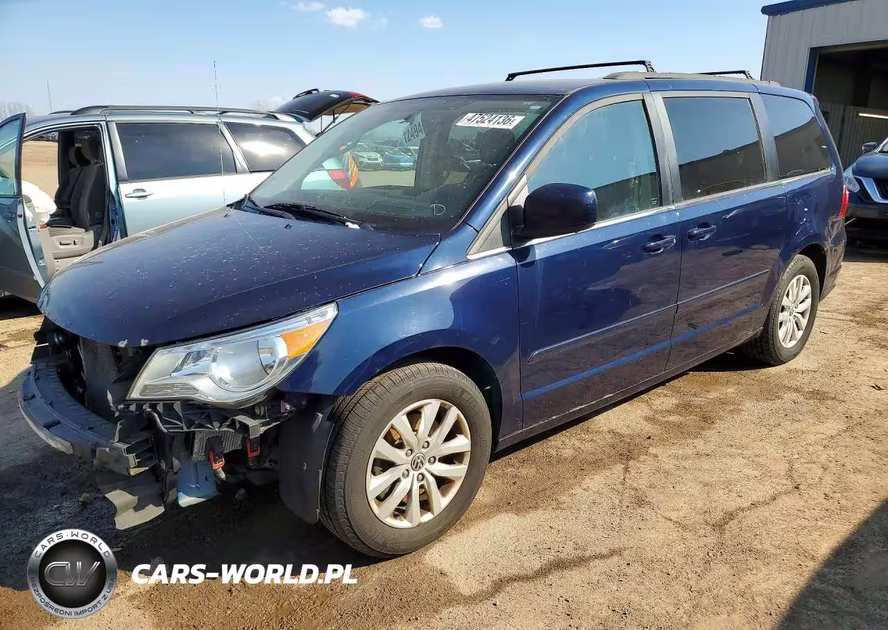 2013 Volkswagen Routan Se