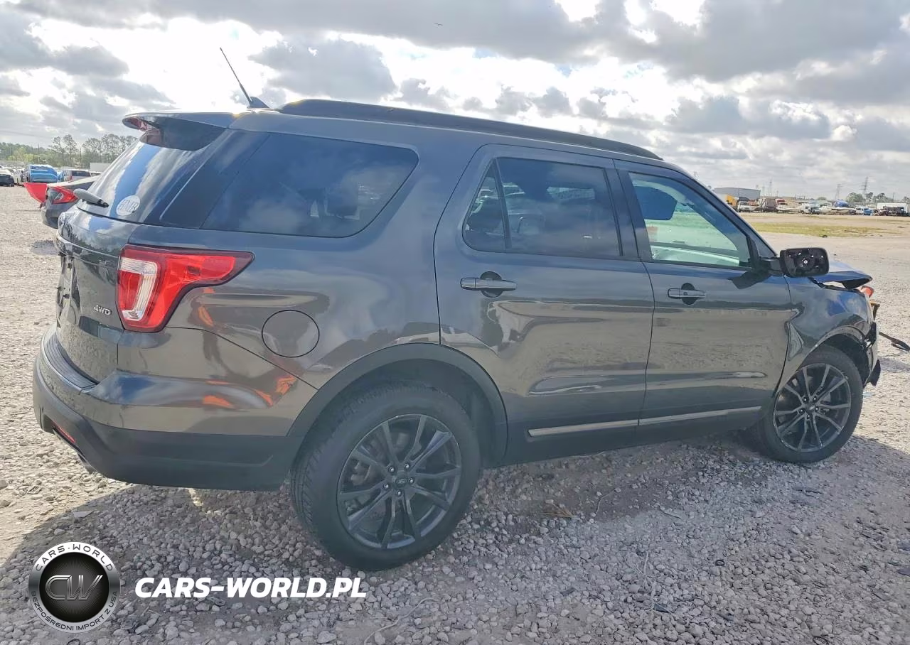 2018 Ford Explorer Xlt VIN:1FM5K8D85JGB80157 - 3