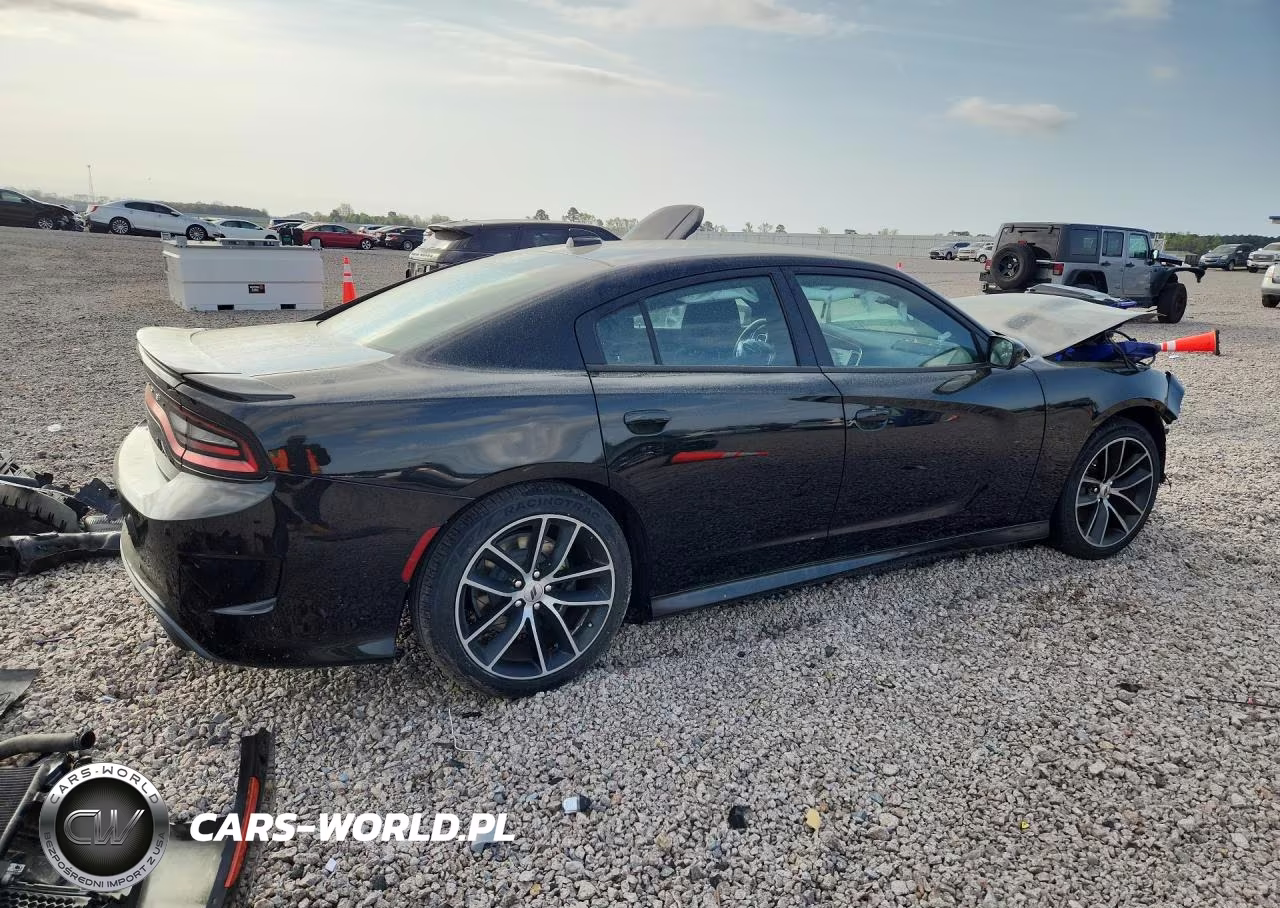 2018 Dodge Charger Sxt Plus VIN:2C3CDXHG5JH323182 - 3