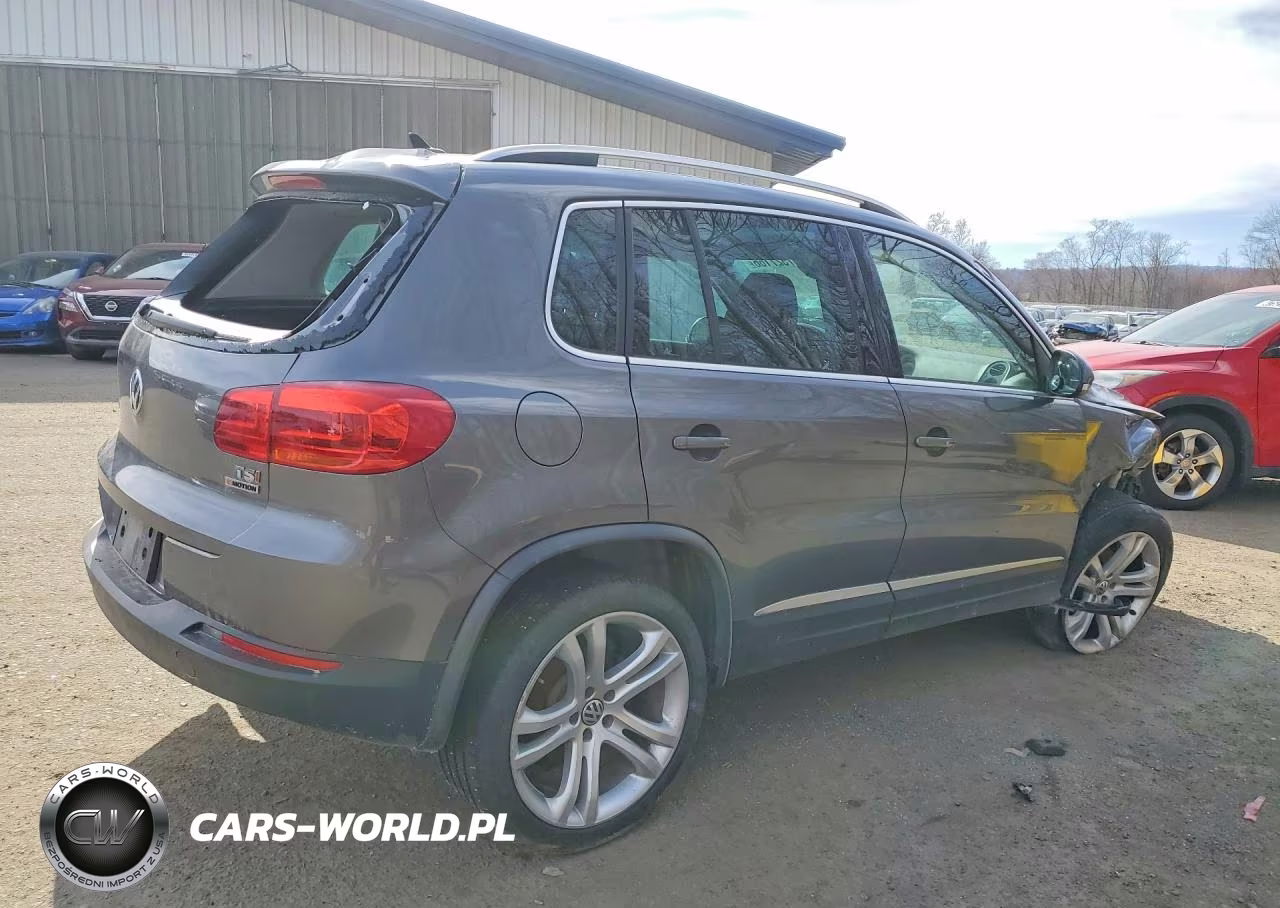 2016 Volkswagen Tiguan S VIN:WVGBV7AX6GW615380 - 3
