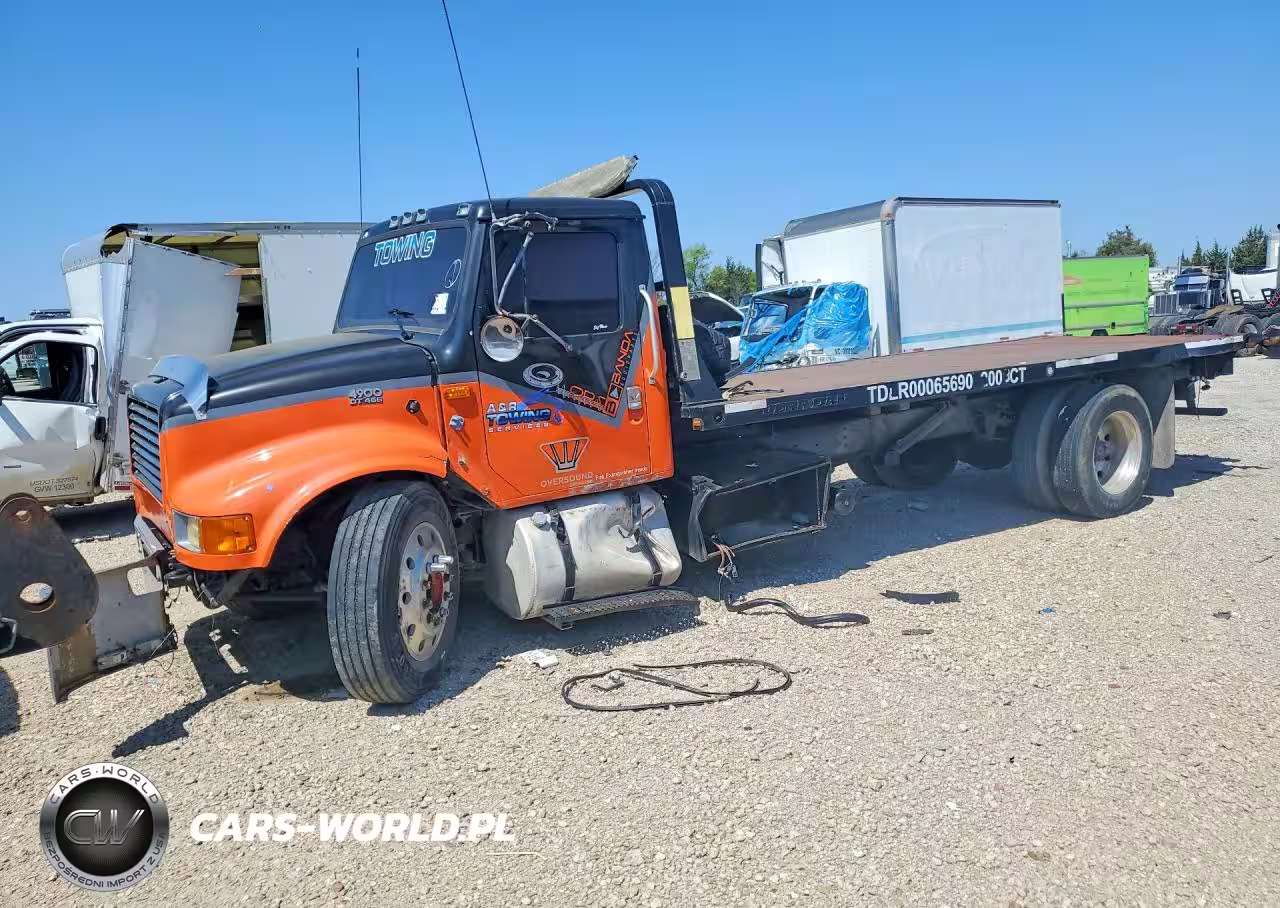 1997 International 4700 Rollback Tow Truck