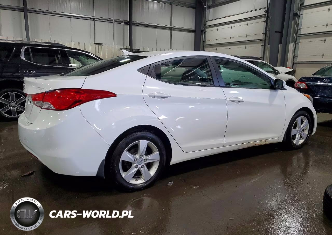 2013 Hyundai Elantra Gls VIN:5NPDH4AE2DH429595 - 3