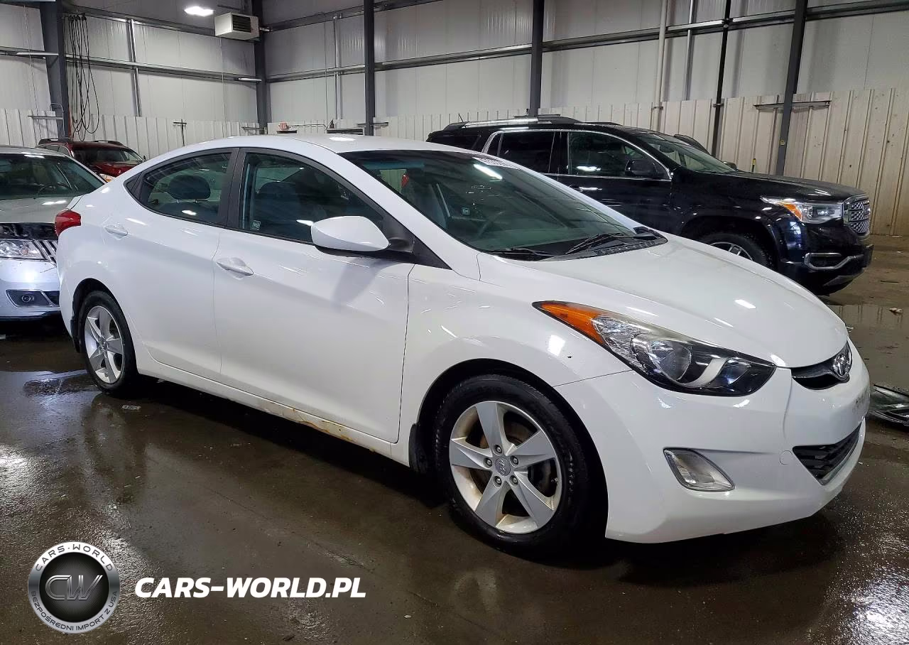 2013 Hyundai Elantra Gls VIN:5NPDH4AE2DH429595 - 4